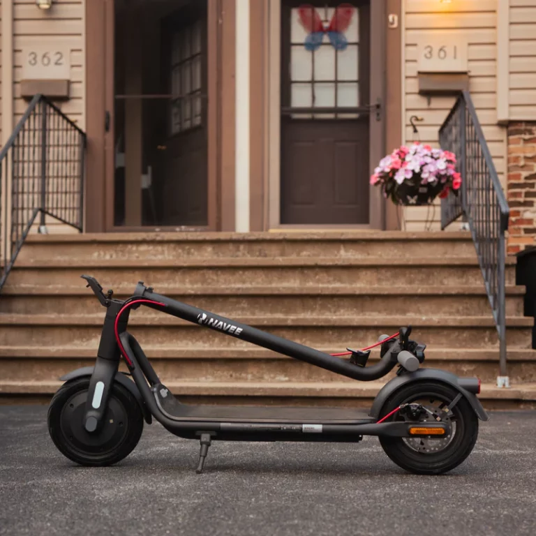 NAVEE V40 Review: The Most Portable Adult Electric Scooter?